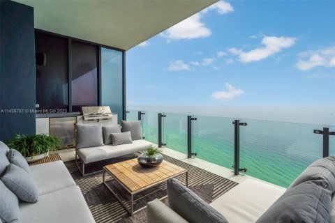 Condo in Sunny Isles Beach, Florida, 4 bedrooms  № 746767 - photo 13