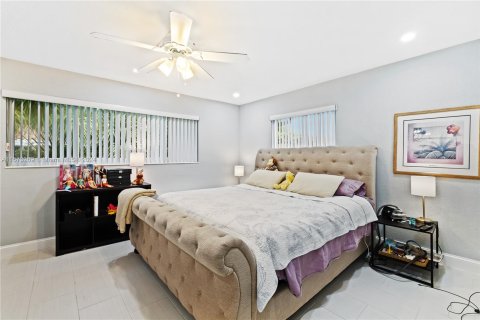 House in Fort Lauderdale, Florida 3 bedrooms, 237.64 sq.m. № 1396106 - photo 21