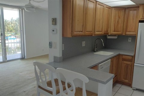 Condo in Fort Lauderdale, Florida, 1 bedroom  № 1395161 - photo 3