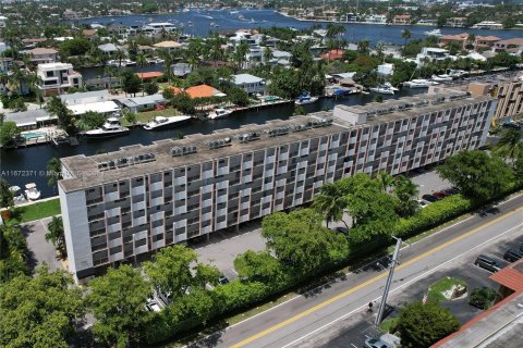 Condo in Fort Lauderdale, Florida, 1 bedroom  № 1395161 - photo 2