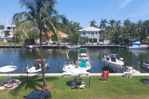 Condo in Fort Lauderdale, Florida, 1 bedroom  № 1395161 - photo 11