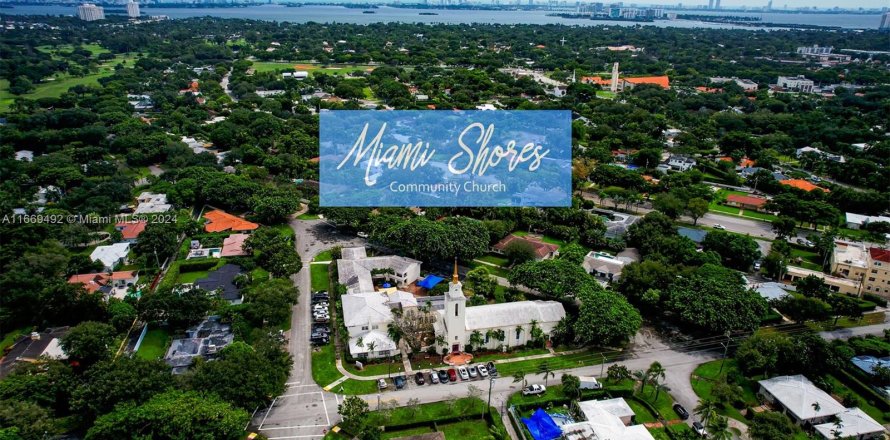 Propiedad comercial en Miami Shores, Florida № 1395120