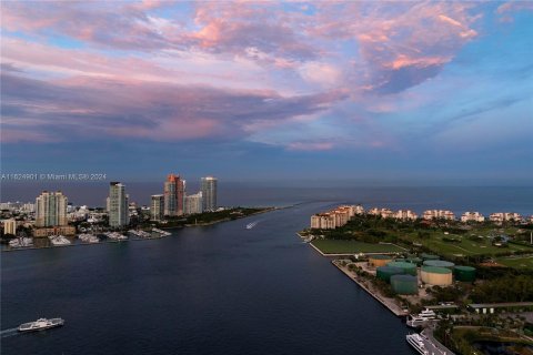 Terreno en venta en Miami Beach, Florida № 1271825 - foto 11