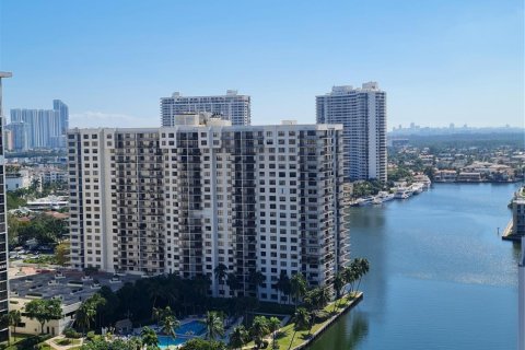 Condo in Aventura, Florida, 2 bedrooms  № 987006 - photo 22