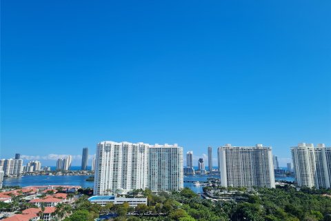 Condo in Aventura, Florida, 2 bedrooms  № 987006 - photo 21