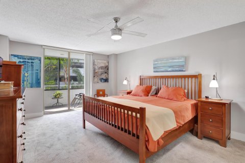 Condo in Fort Lauderdale, Florida, 2 bedrooms  № 986964 - photo 18