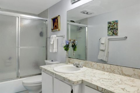 Condo in Fort Lauderdale, Florida, 2 bedrooms  № 986964 - photo 23