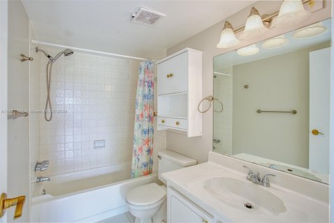 Condo in Tamarac, Florida, 1 bedroom  № 1394721 - photo 8