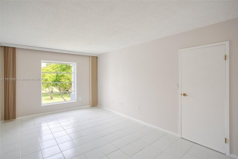 Copropriété à vendre à Tamarac, Floride: 1 chambre, 76.64 m2 № 1394721 - photo 6