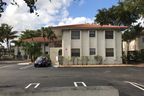 Купить коммерческую недвижимость в Корал-Спрингс, Флорида 104.79м2, № 1000274 - фото 3