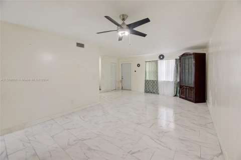 Touwnhouse à vendre à Sunrise, Floride: 3 chambres, 118.54 m2 № 1000275 - photo 7