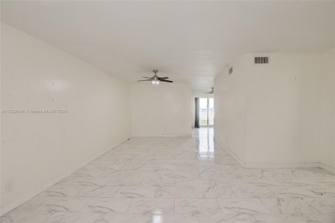 Touwnhouse à vendre à Sunrise, Floride: 3 chambres, 118.54 m2 № 1000275 - photo 3