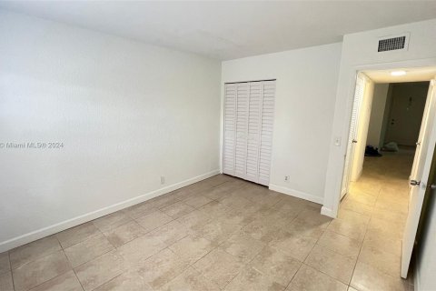 Condominio en venta en Lauderhill, Florida, 2 dormitorios, 81.75 m2 № 1160693 - foto 7