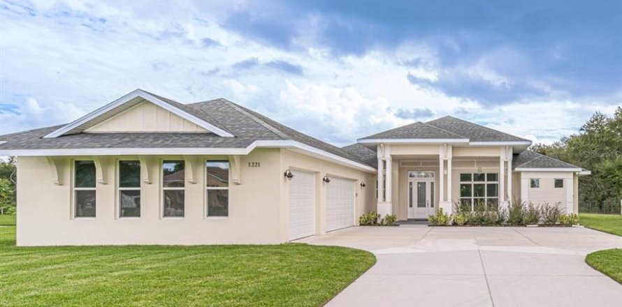 Villa ou maison à Kissimmee, Floride 4 chambres, 278.43 m2 № 1392649