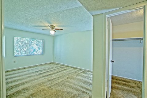 Condo in Orlando, Florida, 2 bedrooms  № 1392680 - photo 18