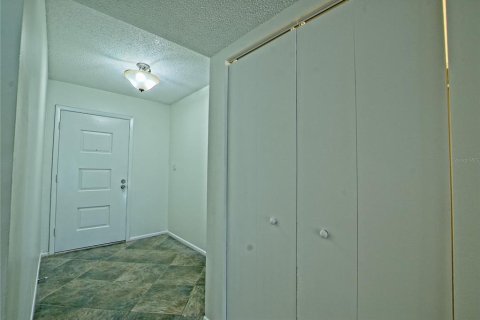 Condo in Orlando, Florida, 2 bedrooms  № 1392680 - photo 11