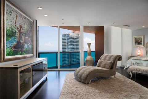 Condo in Miami Beach, Florida, 4 bedrooms  № 277708 - photo 8