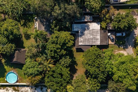 Casa en venta en Opa-locka, Florida, 8 dormitorios, 138.89 m2 № 929167 - foto 19