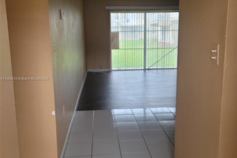 Copropriété à vendre à Miami Gardens, Floride: 1 chambre, 67.82 m2 № 1389526 - photo 4