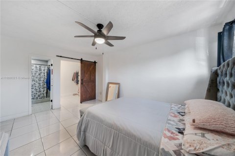 Copropriété à vendre à Miami, Floride: 2 chambres, 81.94 m2 № 1389529 - photo 11