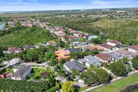 Villa ou maison à vendre à Miami, Floride: 4 chambres, 224.64 m2 № 1389530 - photo 26