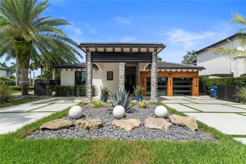 Villa ou maison à vendre à Miami, Floride: 4 chambres, 224.64 m2 № 1389530 - photo 1