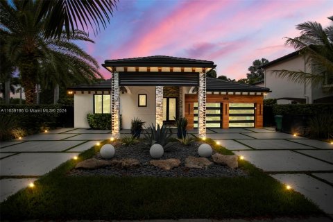 Casa en venta en Miami, Florida, 4 dormitorios, 224.64 m2 № 1389530 - foto 28