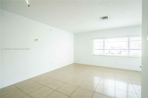 Apartment in Miami Beach, Florida 1 bedroom, 65.03 sq.m. № 1381748 - photo 9