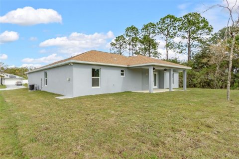 House in Palm Bay, Florida 3 bedrooms, 176.05 sq.m. № 1158568 - photo 3