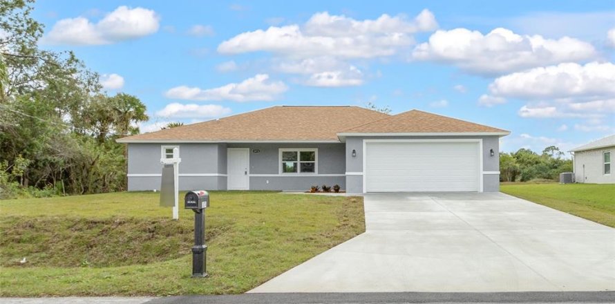 House in Palm Bay, Florida 3 bedrooms, 176.05 sq.m. № 1158568