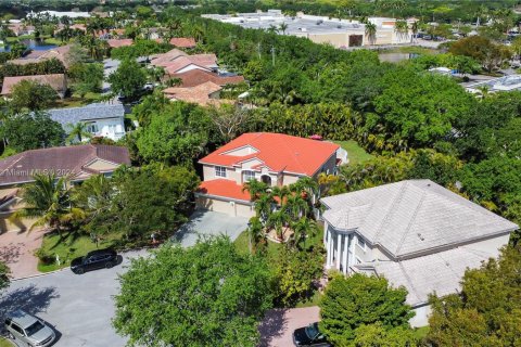 Villa ou maison à vendre à Coral Springs, Floride: 6 chambres, 382.48 m2 № 1078576 - photo 6