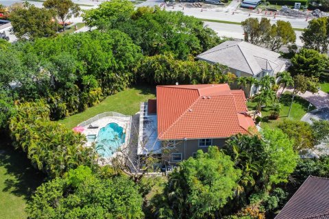 Villa ou maison à vendre à Coral Springs, Floride: 6 chambres, 382.48 m2 № 1078576 - photo 16