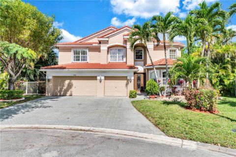 House in Coral Springs, Florida 6 bedrooms, 382.48 sq.m. № 1078576 - photo 19