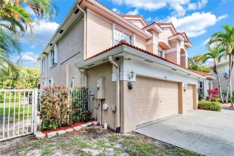 Casa en venta en Coral Springs, Florida, 6 dormitorios, 382.48 m2 № 1078576 - foto 22