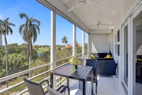 Condominio en venta en Hallandale Beach, Florida, 2 dormitorios, 106.84 m2 № 1016040 - foto 27