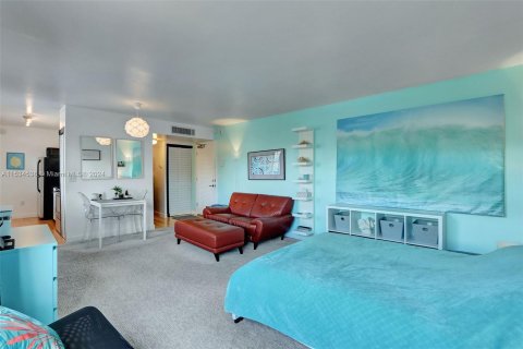 Condominio en venta en Miami Beach, Florida, 39.95 m2 № 1016042 - foto 9