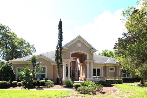 House in Hudson, Florida 4 bedrooms, 359.44 sq.m. № 1344495 - photo 1