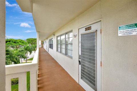 Condo in Deerfield Beach, Florida, 1 bedroom  № 1360622 - photo 5