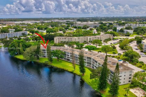 Condo in Deerfield Beach, Florida, 1 bedroom  № 1360622 - photo 3