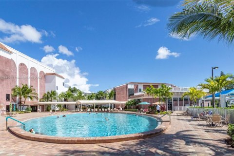 Condo in Deerfield Beach, Florida, 1 bedroom  № 1360622 - photo 30