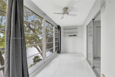 Condo in Deerfield Beach, Florida, 1 bedroom  № 1360622 - photo 24