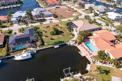 Casa en venta en Punta Gorda, Florida, 3 dormitorios, 239.87 m2 № 1302309 - foto 5