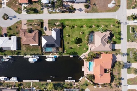 Villa ou maison à vendre à Punta Gorda, Floride: 3 chambres, 239.87 m2 № 1302309 - photo 6