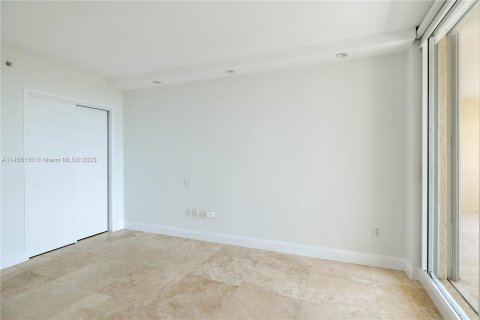 Condominio en venta en Key Biscayne, Florida, 3 dormitorios, 241.73 m2 № 735904 - foto 17