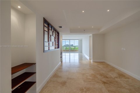 Condominio en venta en Key Biscayne, Florida, 3 dormitorios, 241.73 m2 № 735904 - foto 5