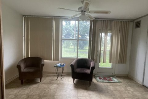 Condominio en venta en West Palm Beach, Florida, 1 dormitorio, 73.39 m2 № 1002703 - foto 1