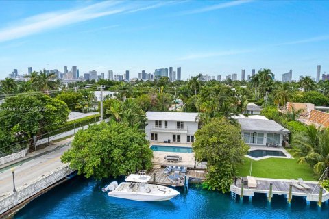 Купить земельный участок в Майами-Бич, Флорида № 911386 - фото 13