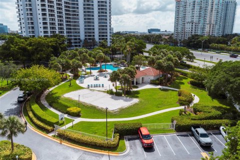 Condo in Aventura, Florida, 3 bedrooms  № 1310101 - photo 1