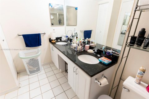 Condo in Aventura, Florida, 3 bedrooms  № 1310101 - photo 21