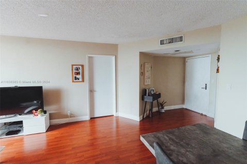 Condo in Aventura, Florida, 3 bedrooms  № 1310101 - photo 9